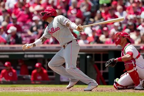 San Diego Padres at Philadelphia Phillies odds, picks and predictions.